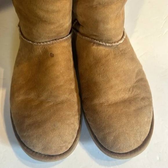 UGG Classic Tall boots genuine leather upper in chestnut brown sheepskin lining - Picture 16 of 16